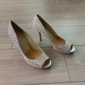 Beautiful Silver/Gold Weave Holiday Sparkle Heels